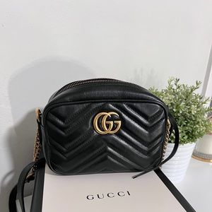 GUCCI - the mini GG Marmont chain shoulder bag